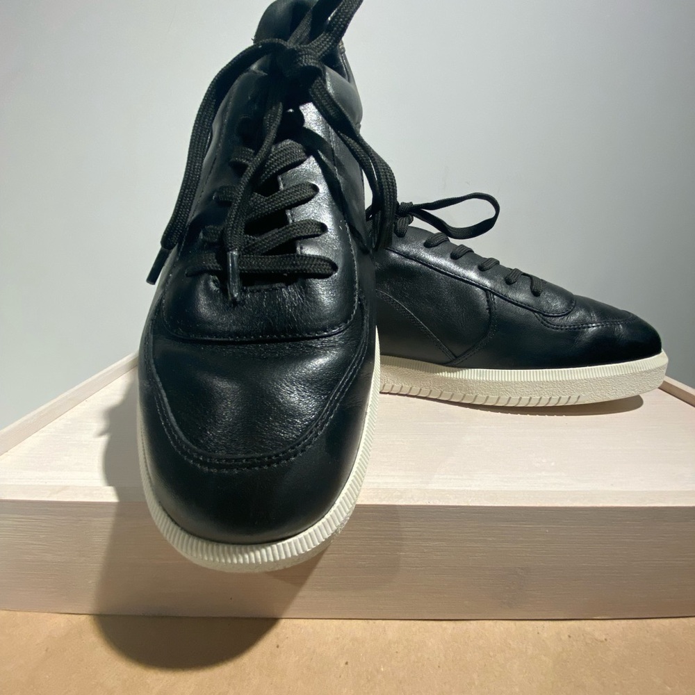 Vince Low Top Leather Lace-Up Sneaker with Snakeskin Accent - Picture 6 of 8